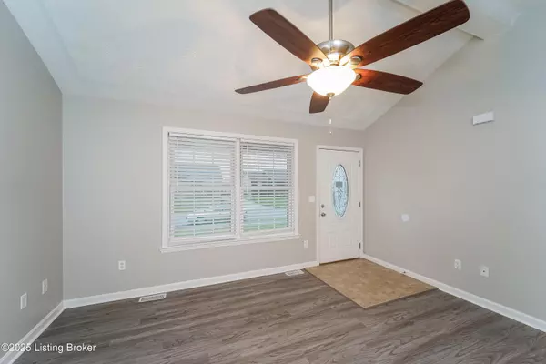 Shepherdsville, KY 40165,585 Tecumseh Dr