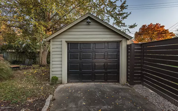 Louisville, KY 40207,4306 Briarwood Rd