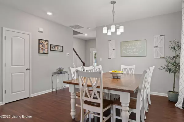 Louisville, KY 40291,6719 Meadow Park Dr