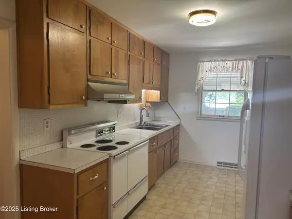 Eminence, KY 40019,399 Shadyview Dr