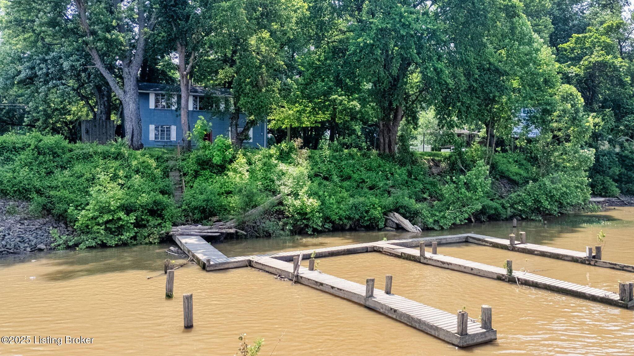 Prospect, KY 40059,7208 Beachland Beach Rd