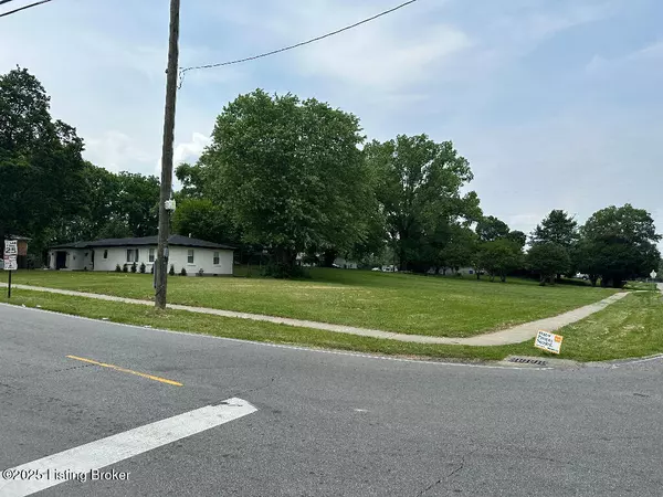 2201 Garrs Ln, Louisville, KY 40216