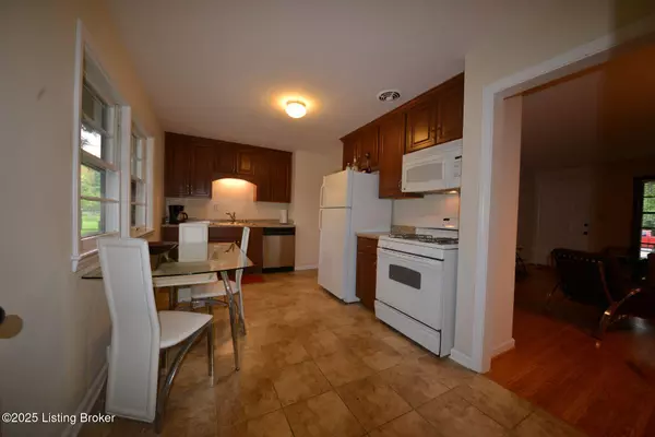 Louisville, KY 40220,2817 Breckenridge Ln