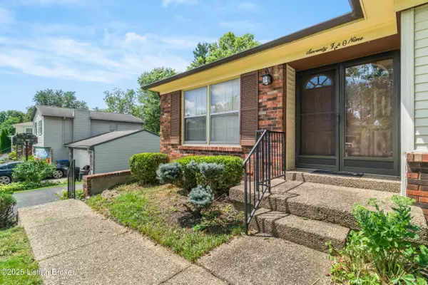Louisville, KY 40228,7509 Appletree WAY