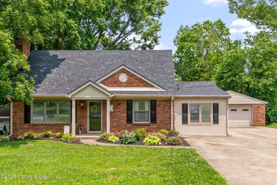 8807 Hudson Ln, Louisville, KY 40291