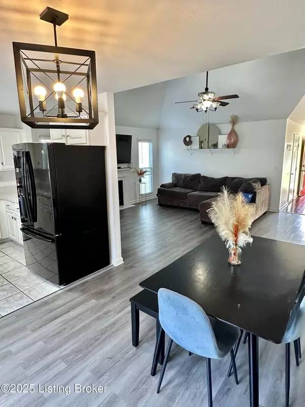 Jeffersontown, KY 40299,3907 Vantage Pl