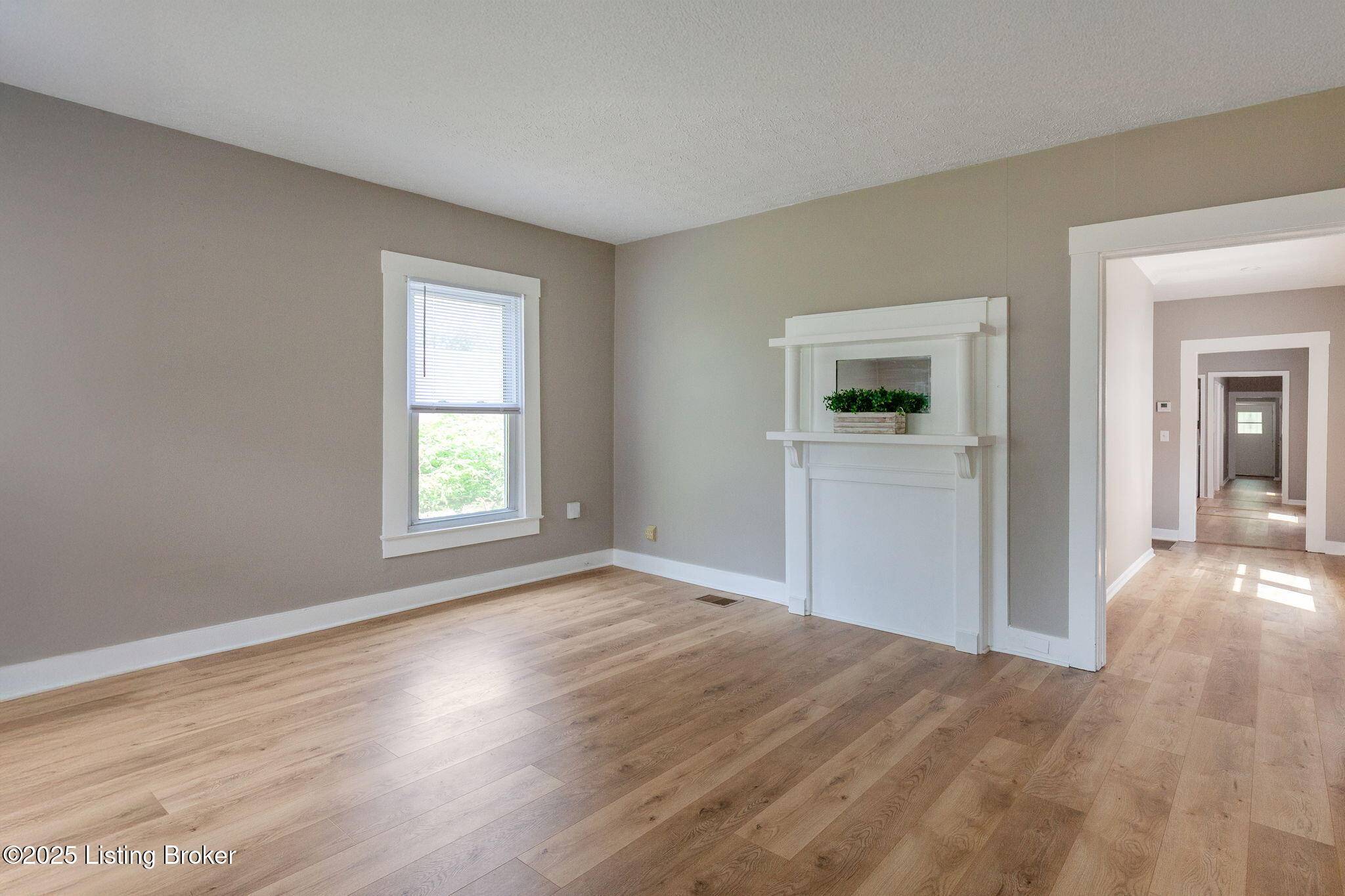 Louisville, KY 40206,2715 Hillside TER