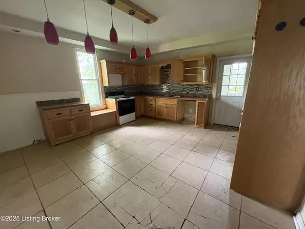 Hodgenville, KY 42748,1535 Bardstown Rd