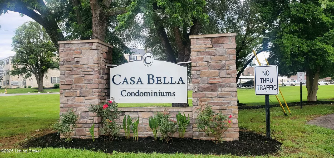 115 Casa Bella Ct, Louisville, KY 40220