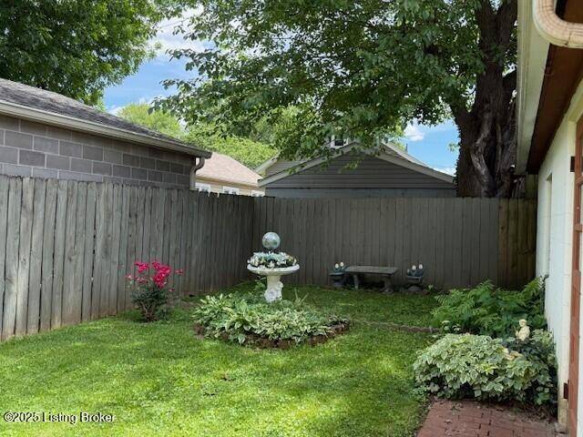 Louisville, KY 40217,806 Perennial Dr
