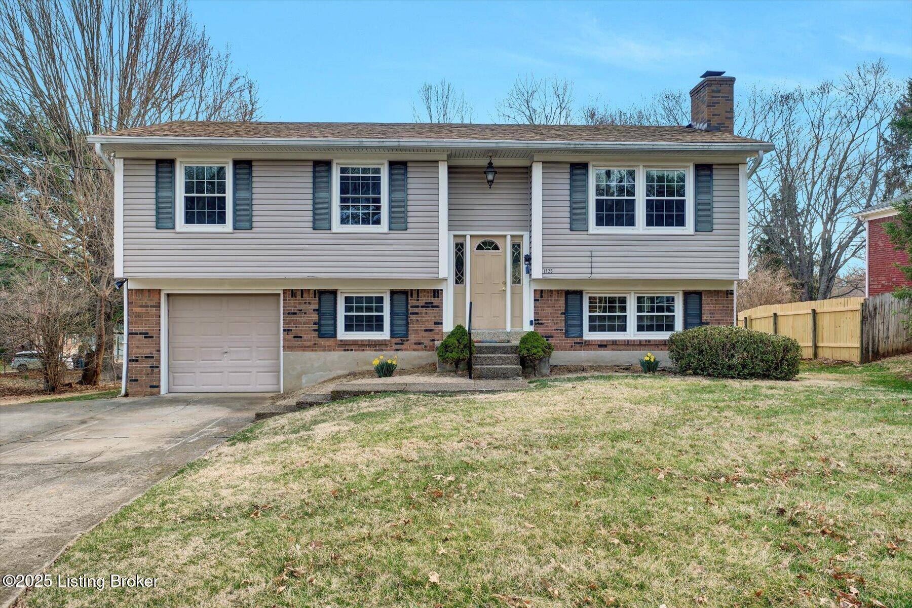 1123 Meadowridge TRL, Goshen, KY 40026