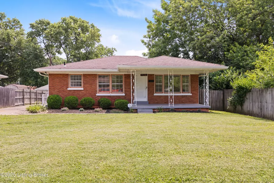 8295 Blake Ln, Louisville, KY 40258
