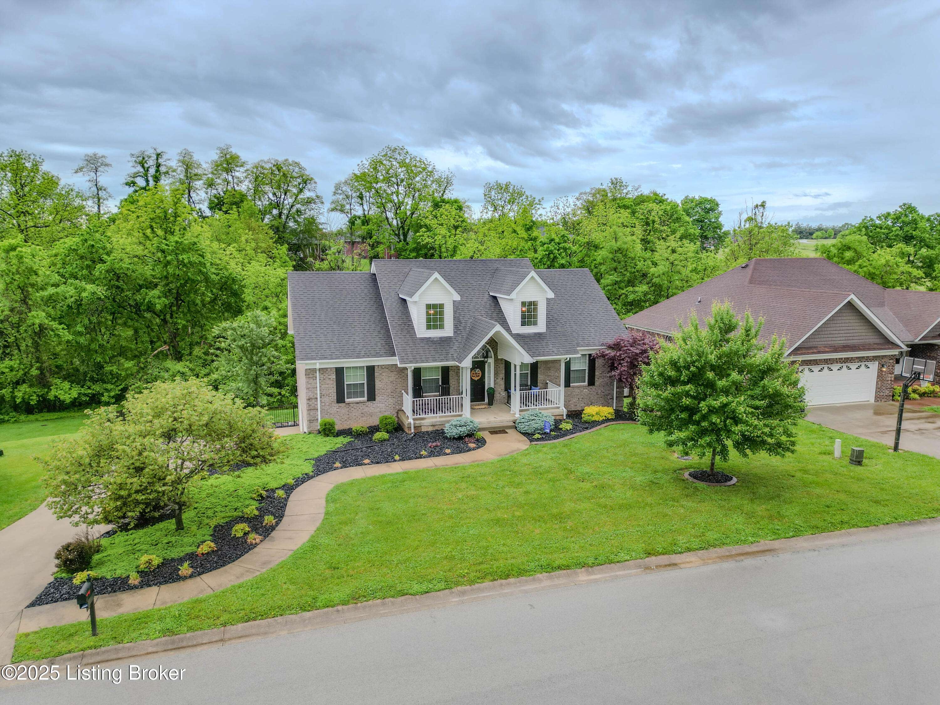 116 N Howard St, Bardstown, KY 40004