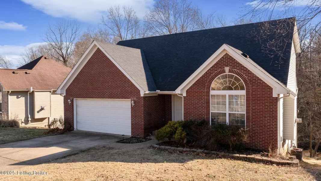 6202 Whispering Hills Blvd, Louisville, KY 40219