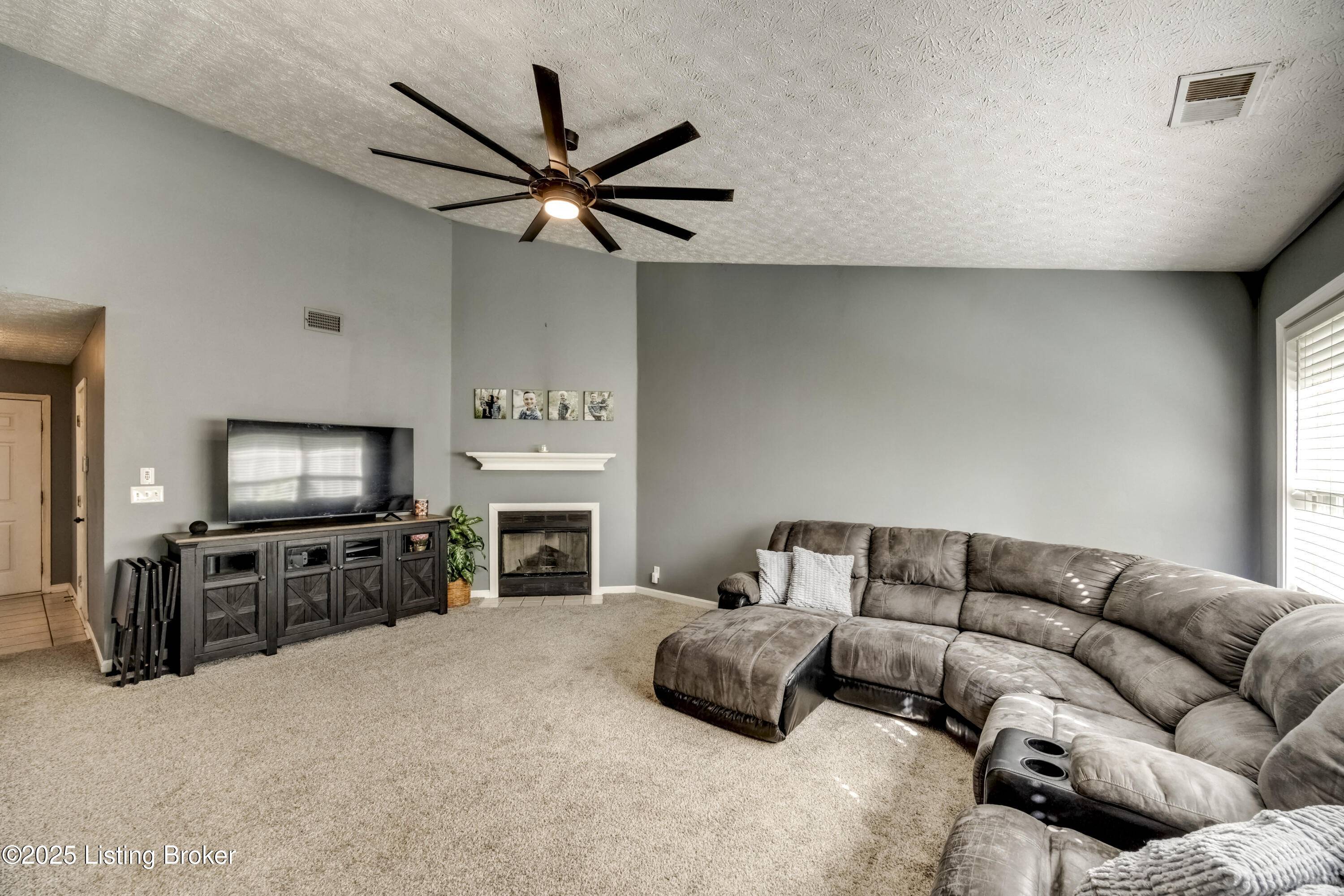 La Grange, KY 40031,206 Woodland Lakes Dr