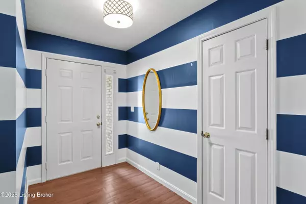 Louisville, KY 40242,Address not disclosed