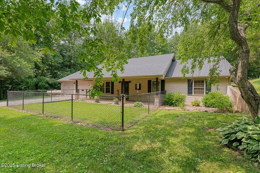 606 Lone Oak Rd, Clarkson, KY 42726