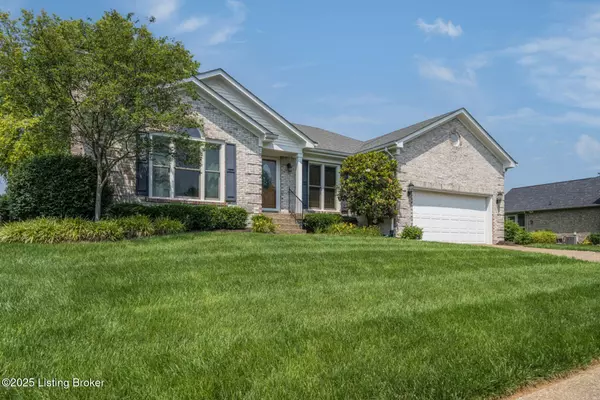 8415 Hurstbourne Woods Pl, Louisville, KY 40299