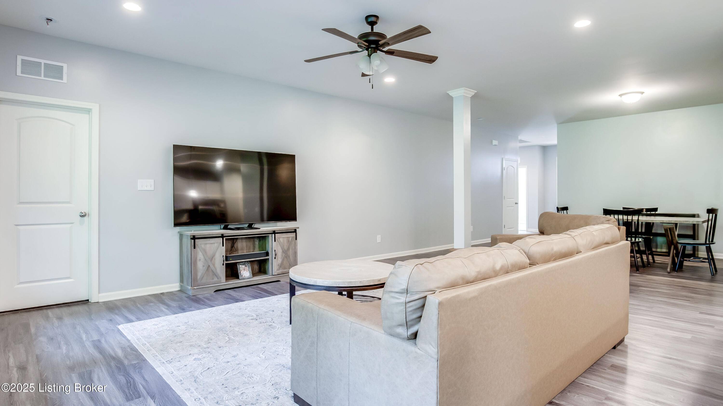 Louisville, KY 40245,125 Belden TRL