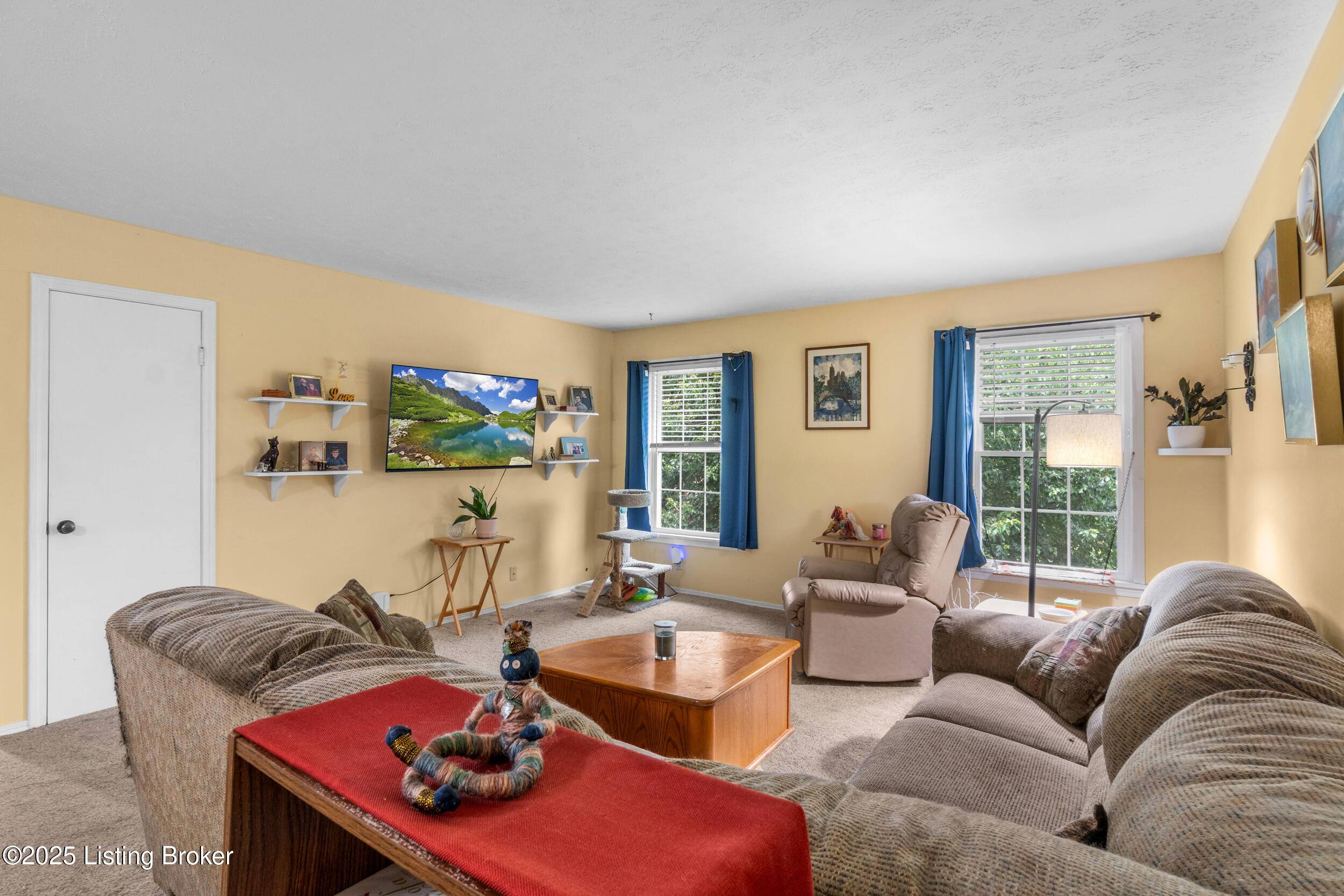 Louisville, KY 40222,1007 Lake Pl #H11