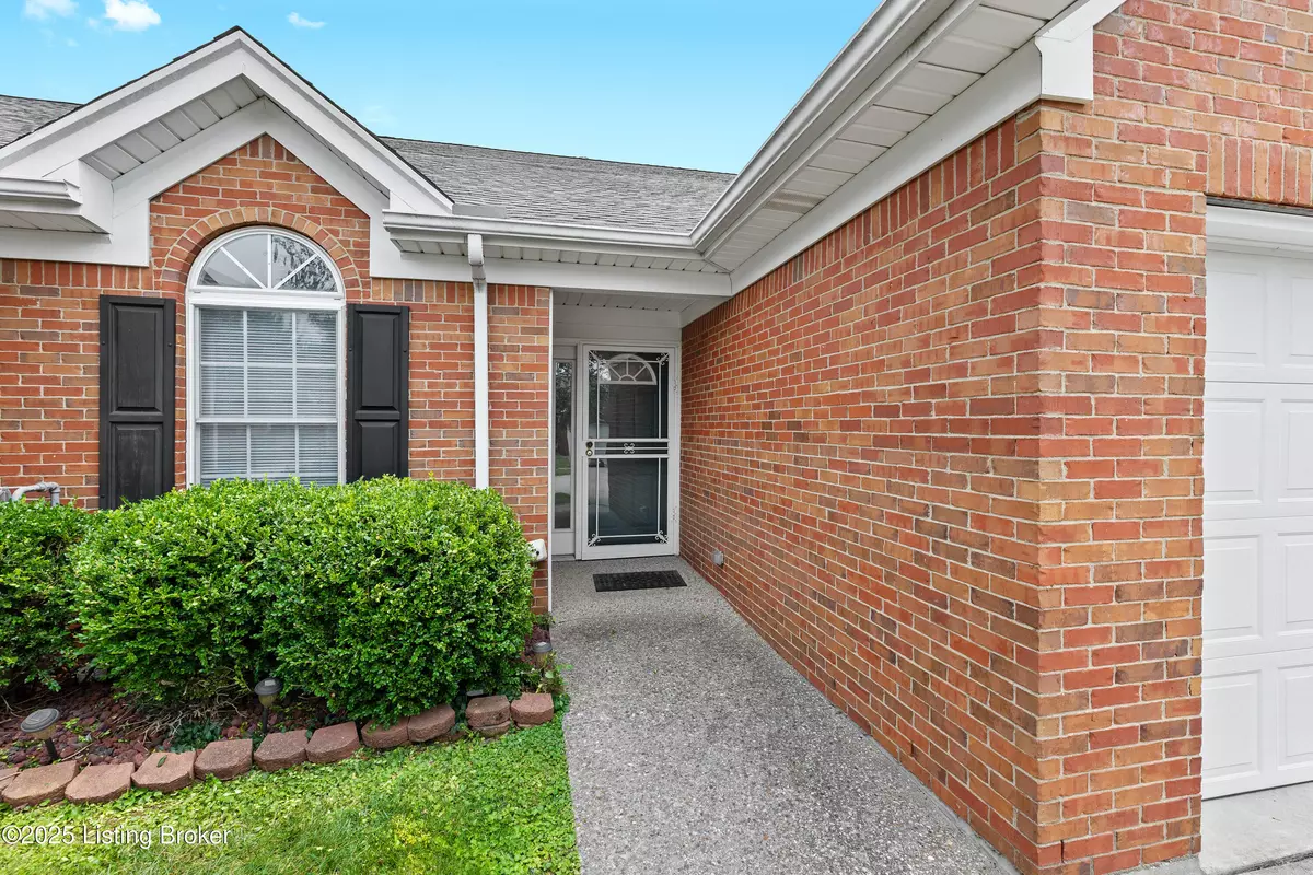Louisville, KY 40229,12508 Springfalls Ct