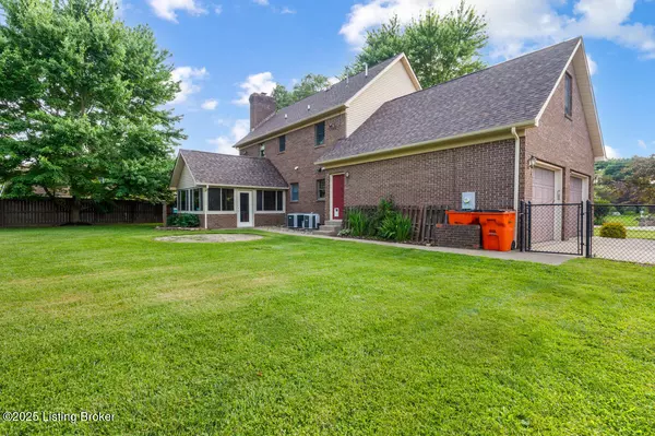 Elizabethtown, KY 42701,245 Thoroughbred Ln