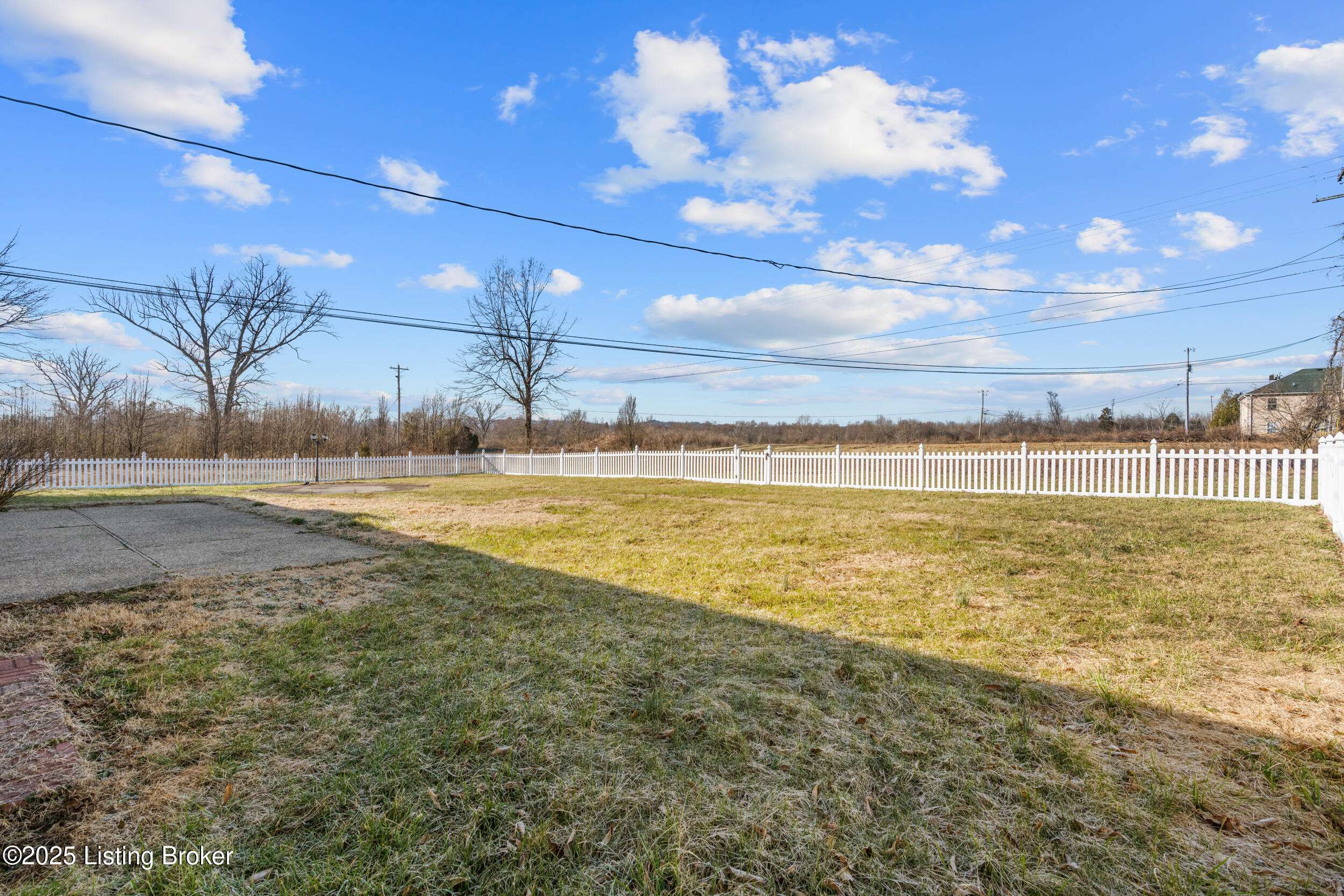 Shepherdsville, KY 40165,595 Centerview Dr