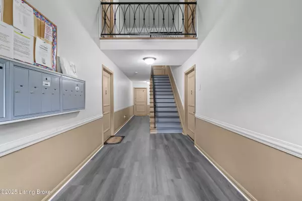 Louisville, KY 40206,818 Highwood Dr