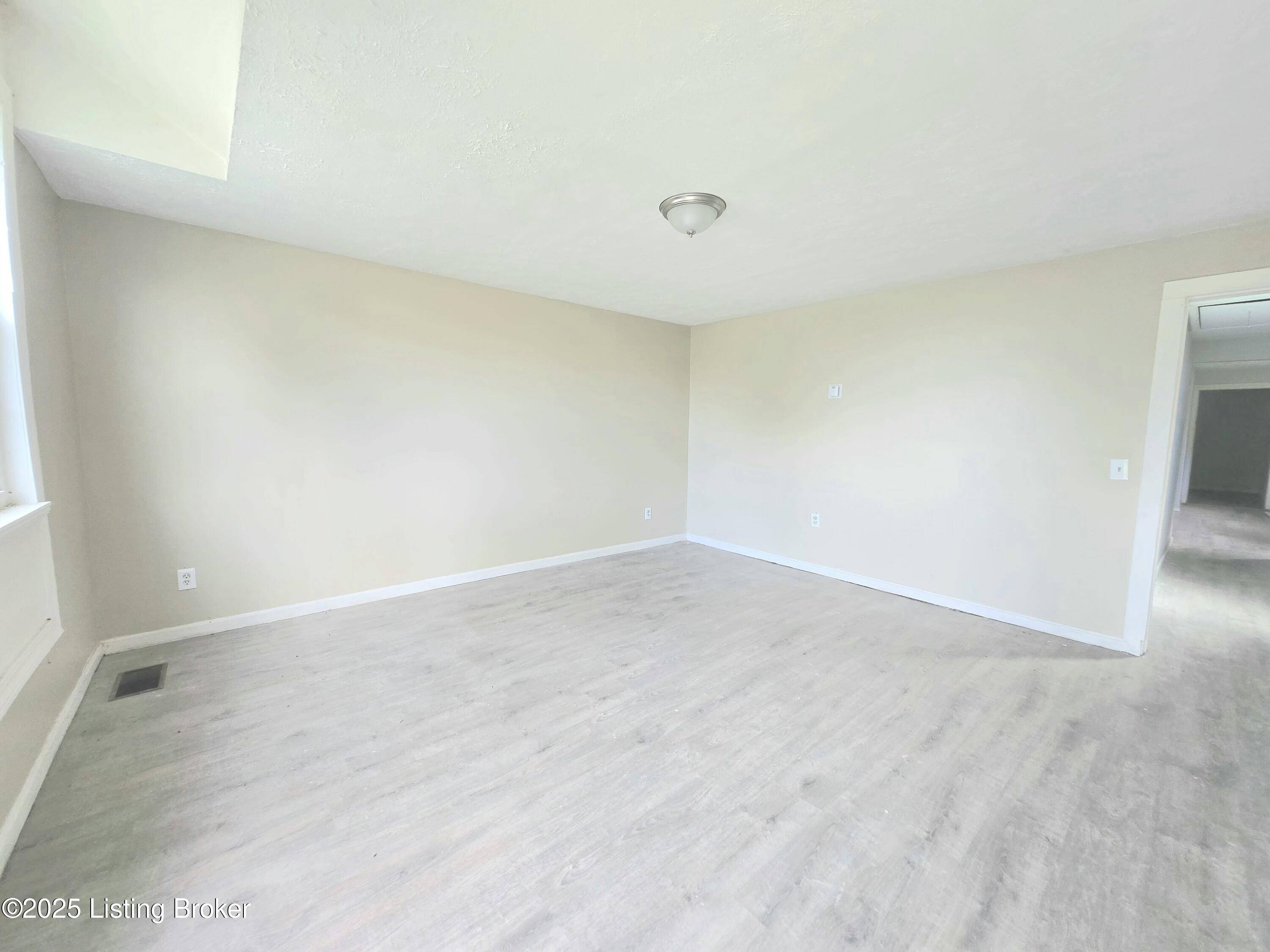 Louisville, KY 40212,2616 Duncan St