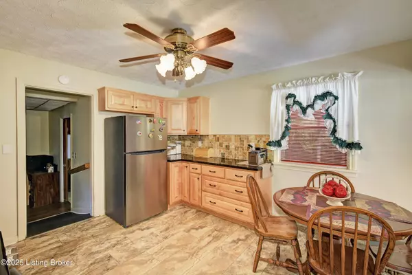 Louisville, KY 40216,4208 Edgin Ave