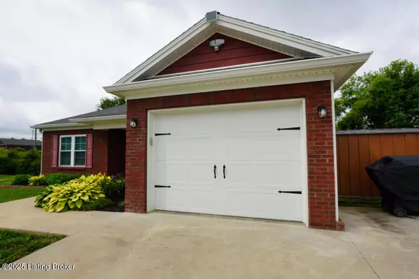 Lawrenceburg, KY 40342,2021 Lucille Route Ct