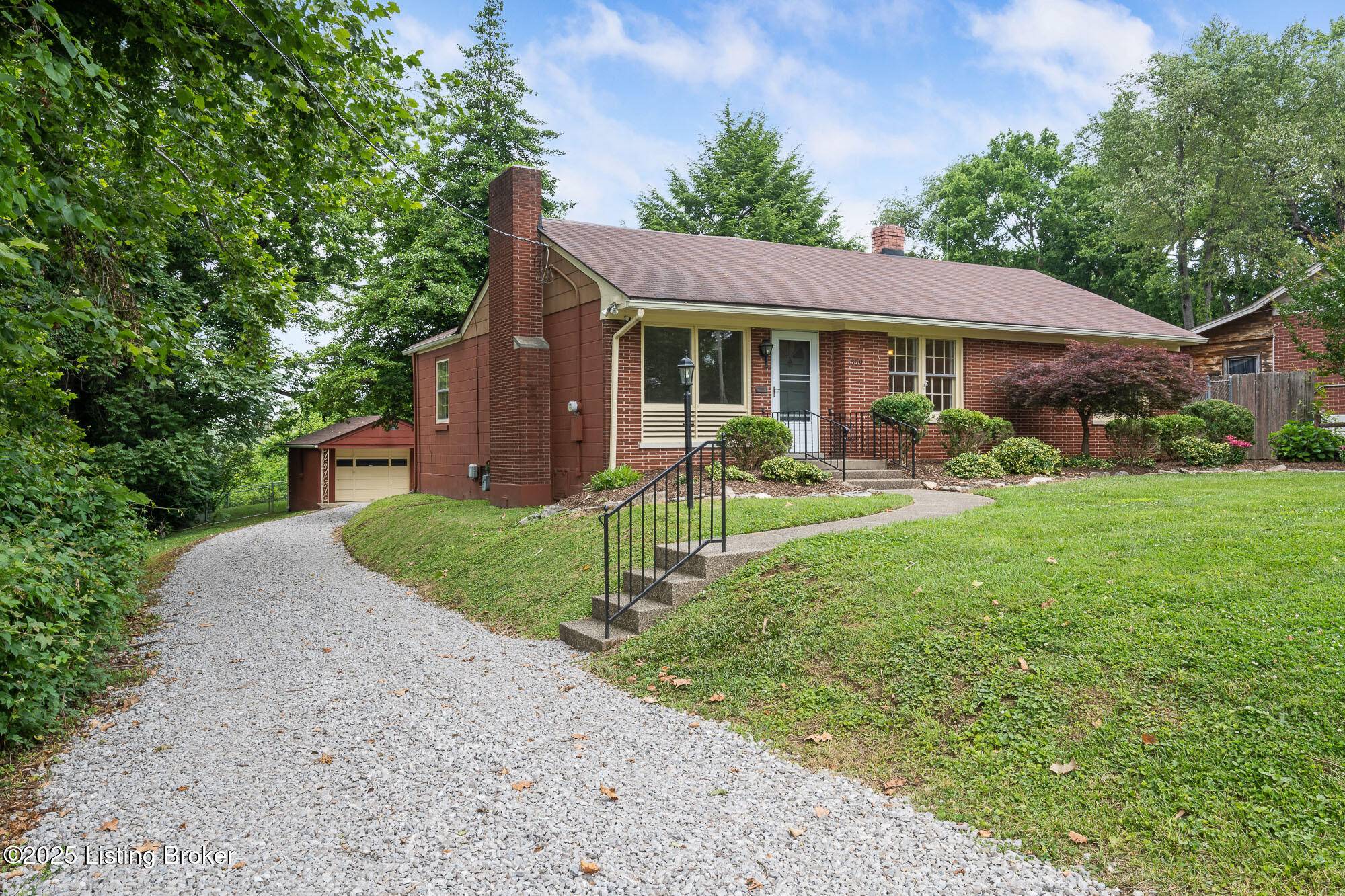 Louisville, KY 40213,1669 Trigg St