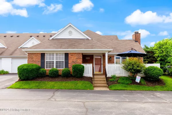 8302 Bellis WAY,  Lyndon,  KY 40242