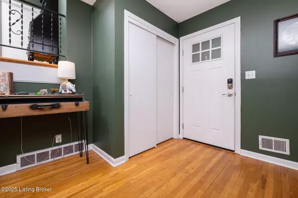 Louisville, KY 40220,3117 Pamela WAY