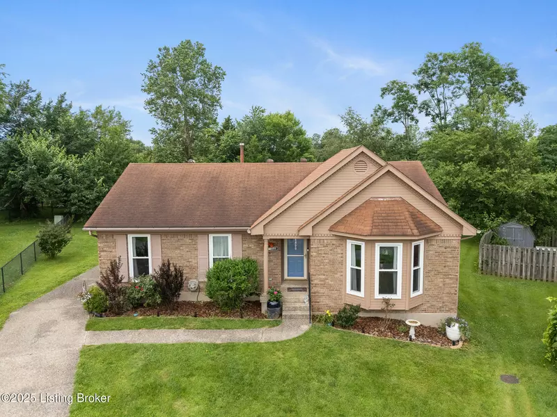 6800 Beard Ct, Louisville, KY 40228