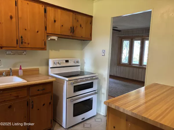 Sellersburg, IN 47172,516 Popp Ave