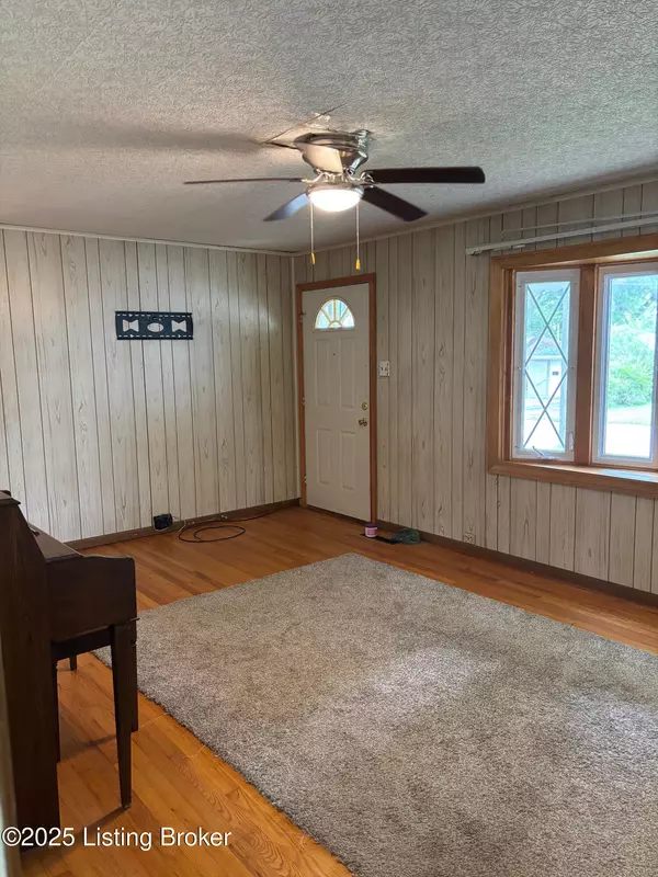 Sellersburg, IN 47172,516 Popp Ave