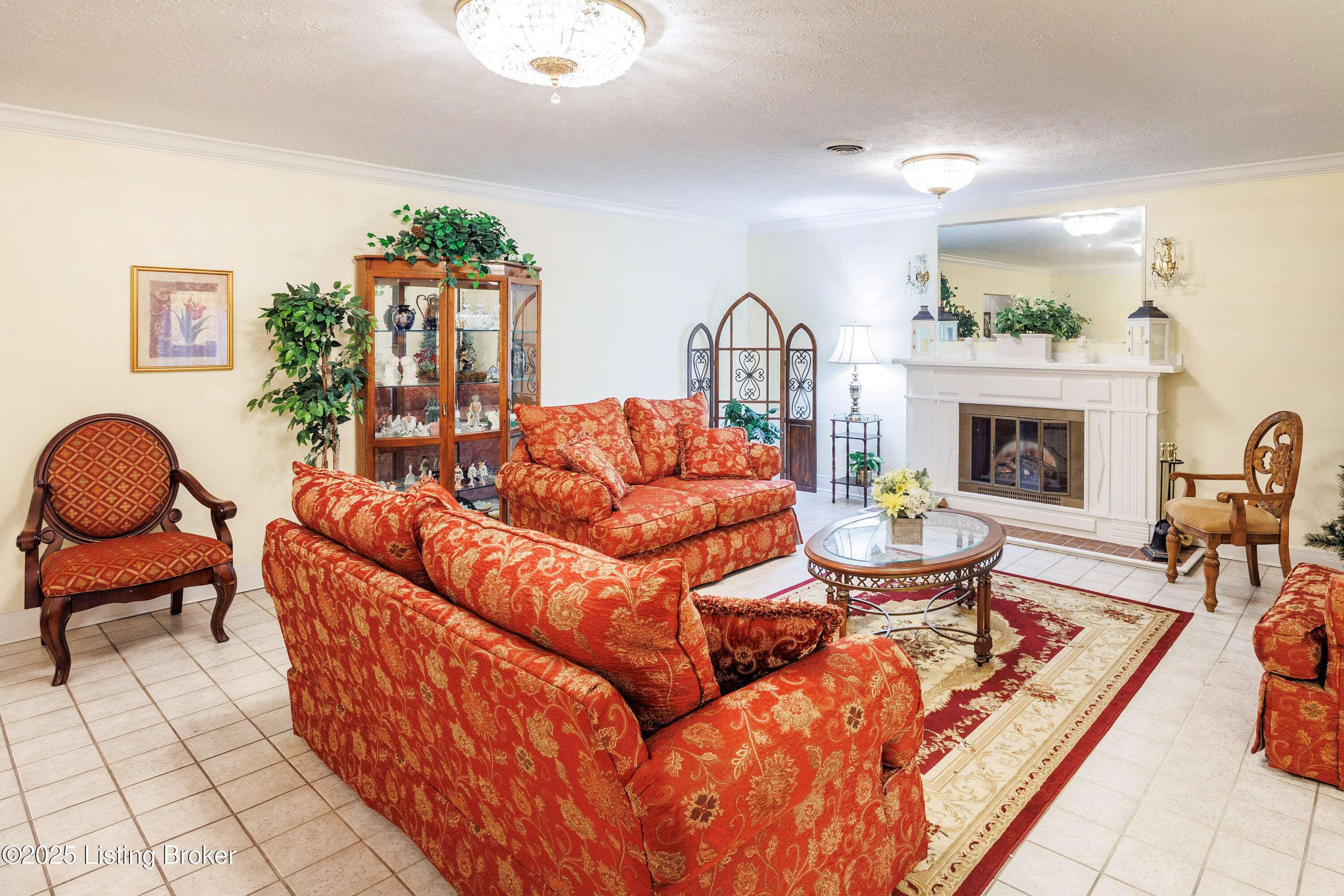 Louisville, KY 40220,3030 Breckenridge Ln #530