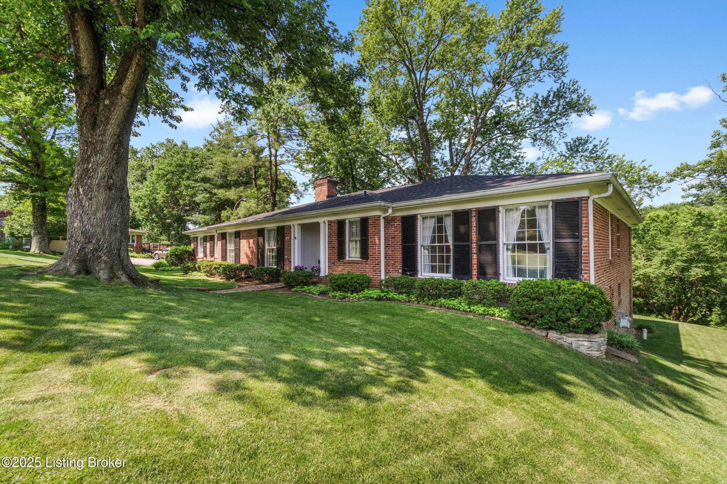 Louisville, KY 40207,5307 Indian Crest Rd