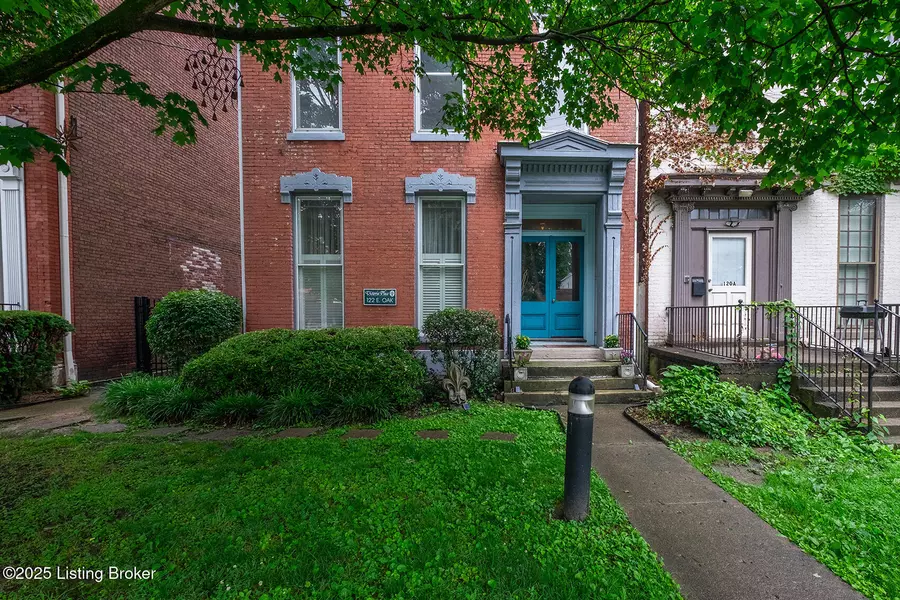 122 E Oak St #3, Louisville, KY 40203