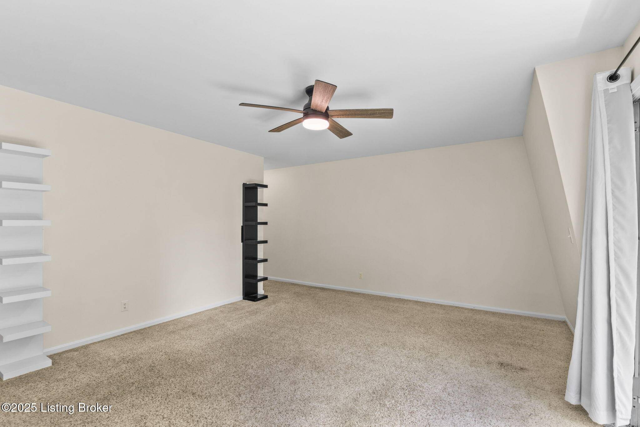 Louisville, KY 40206,521 Zorn Ave #E15
