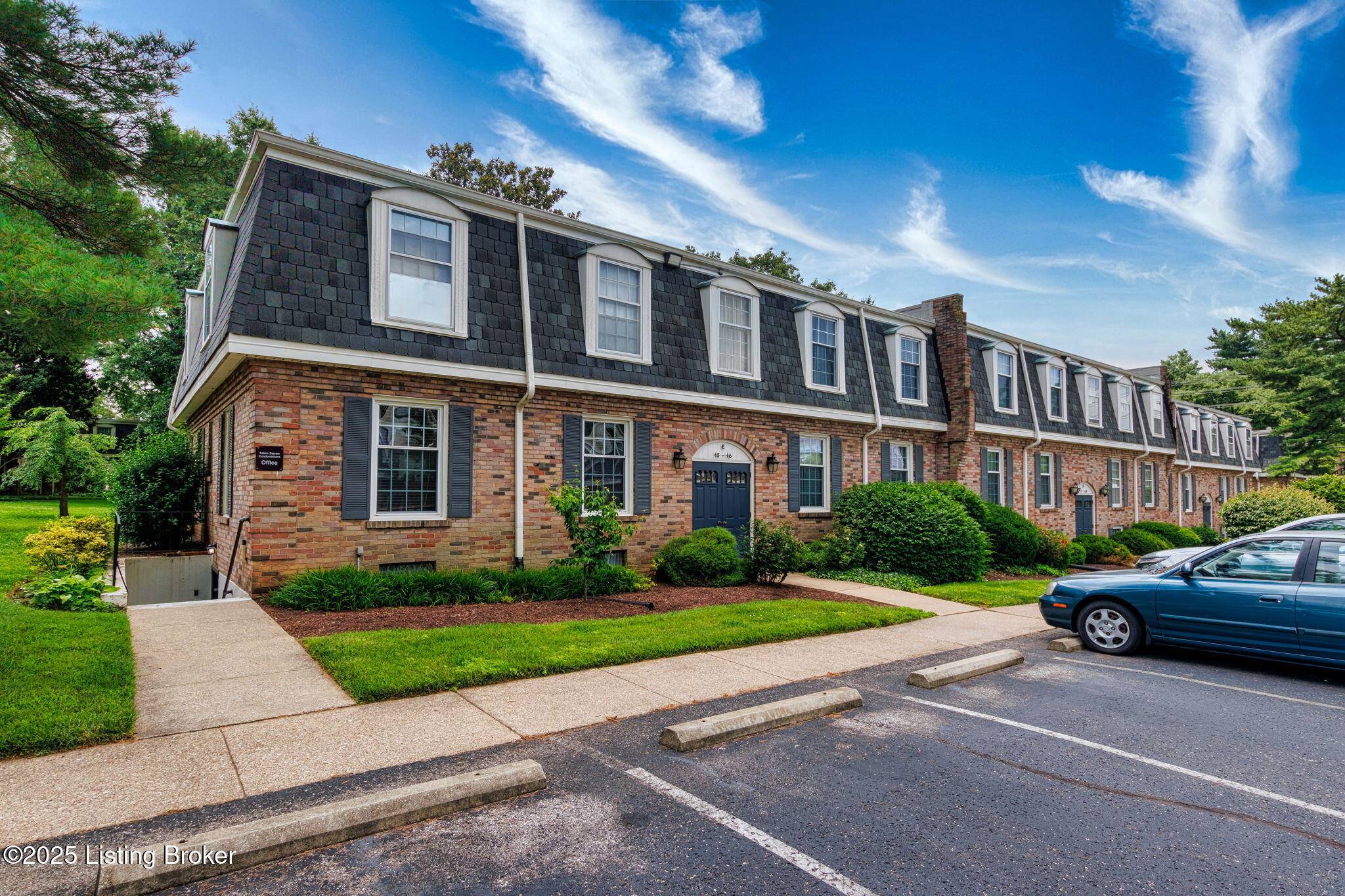 Louisville, KY 40206,521 Zorn Ave #E15