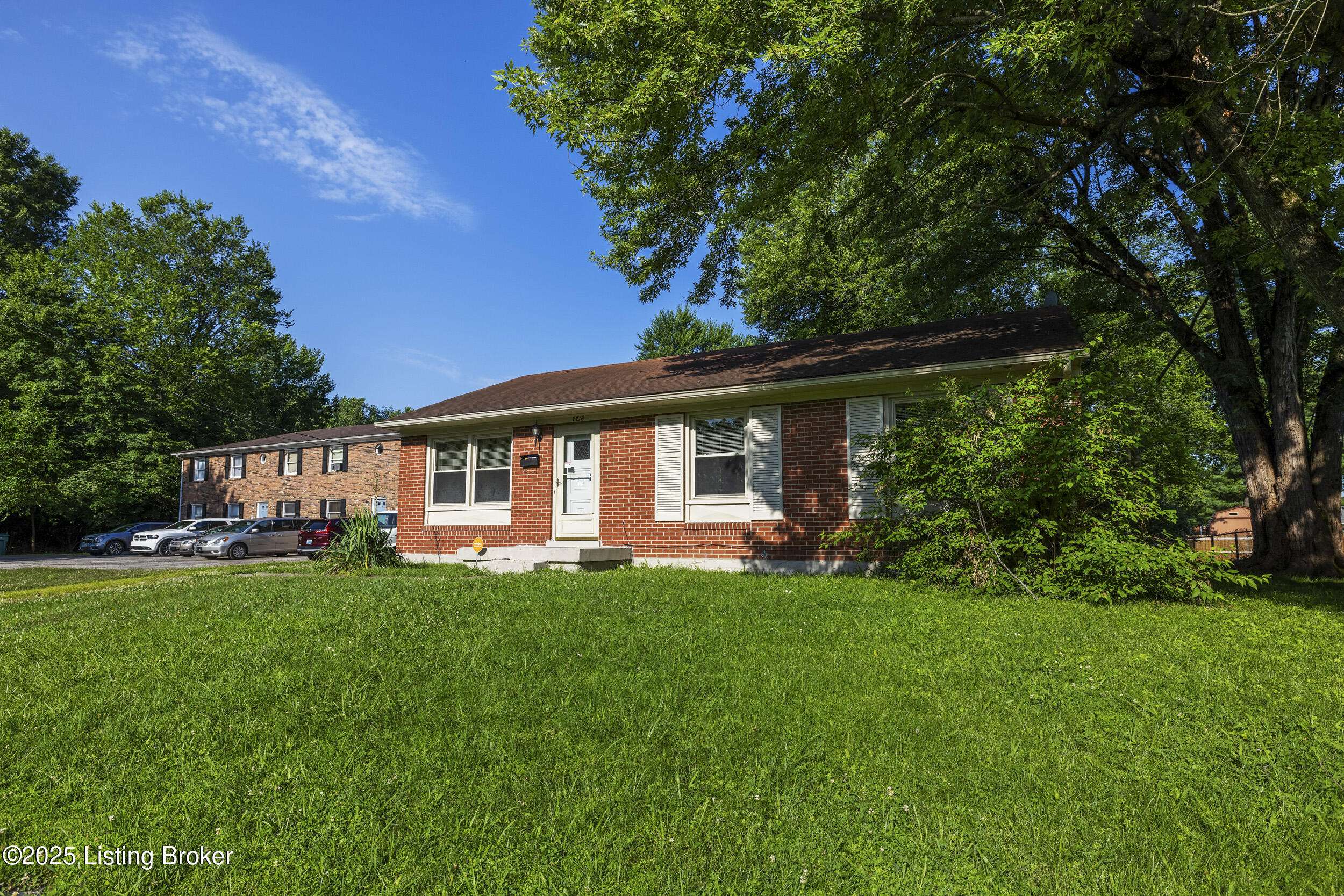 Louisville, KY 40219,8816 Moody Rd