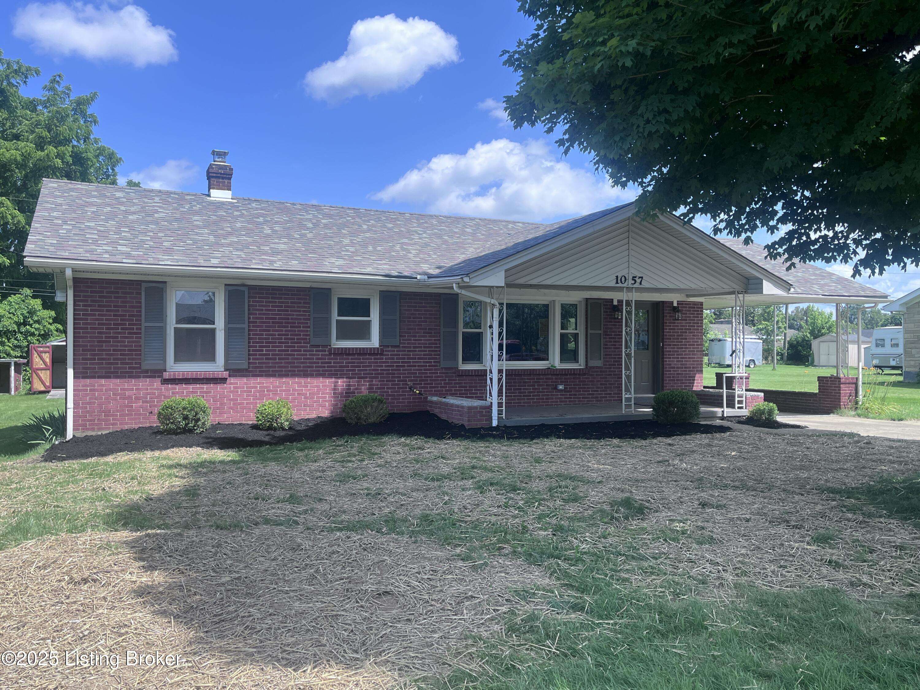 1057 Robin Rd, Radcliff, KY 40160