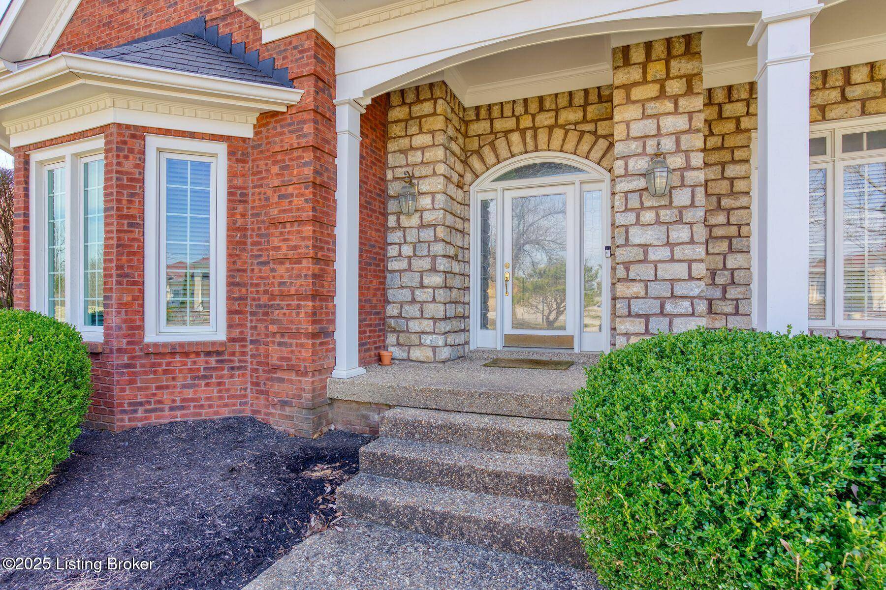 Louisville, KY 40245,104 Chestnut Glen Dr