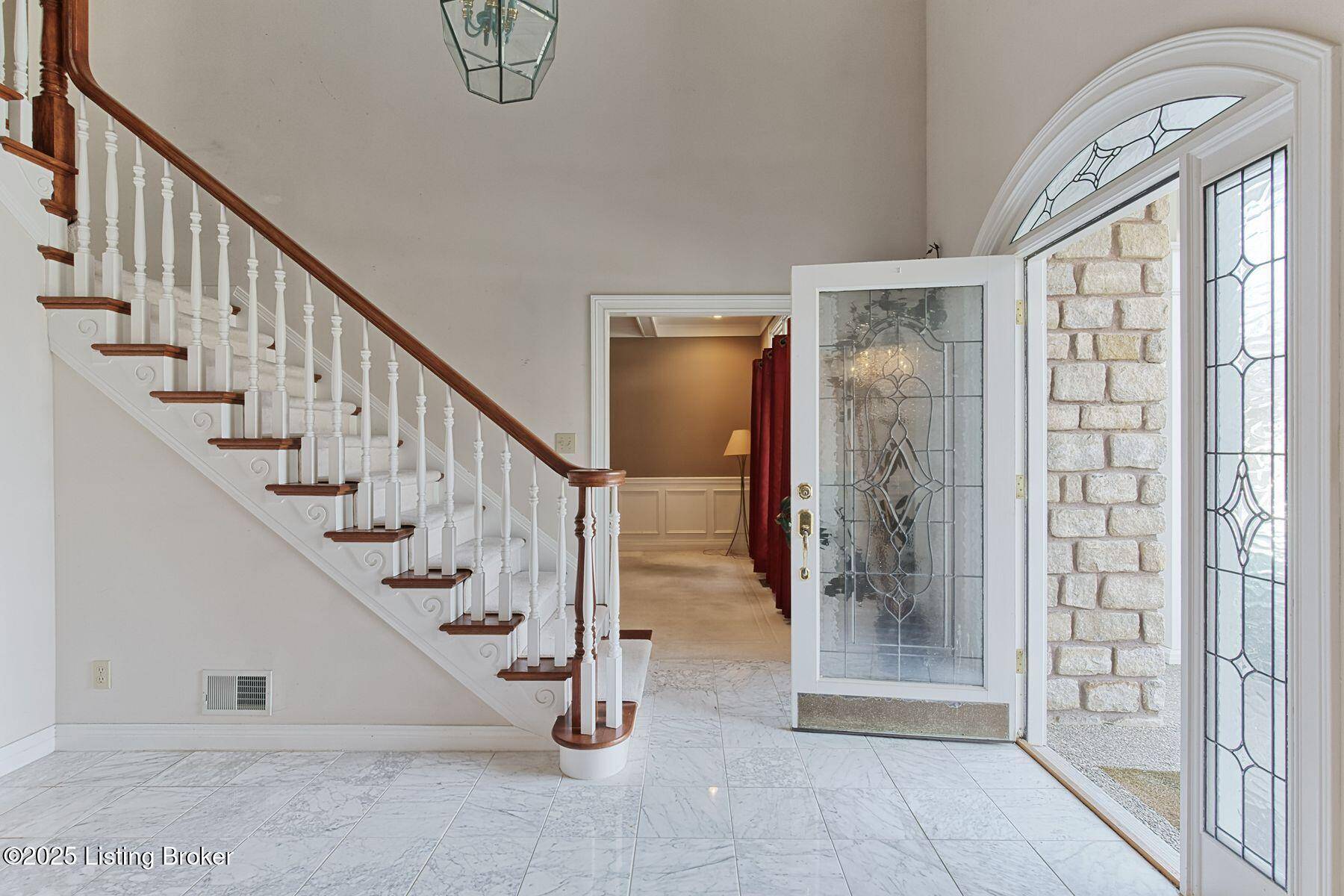 Louisville, KY 40245,104 Chestnut Glen Dr