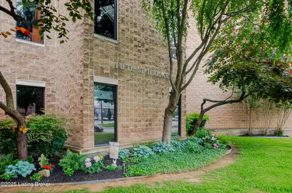 900 S 5th St #202, Louisville, KY 40203