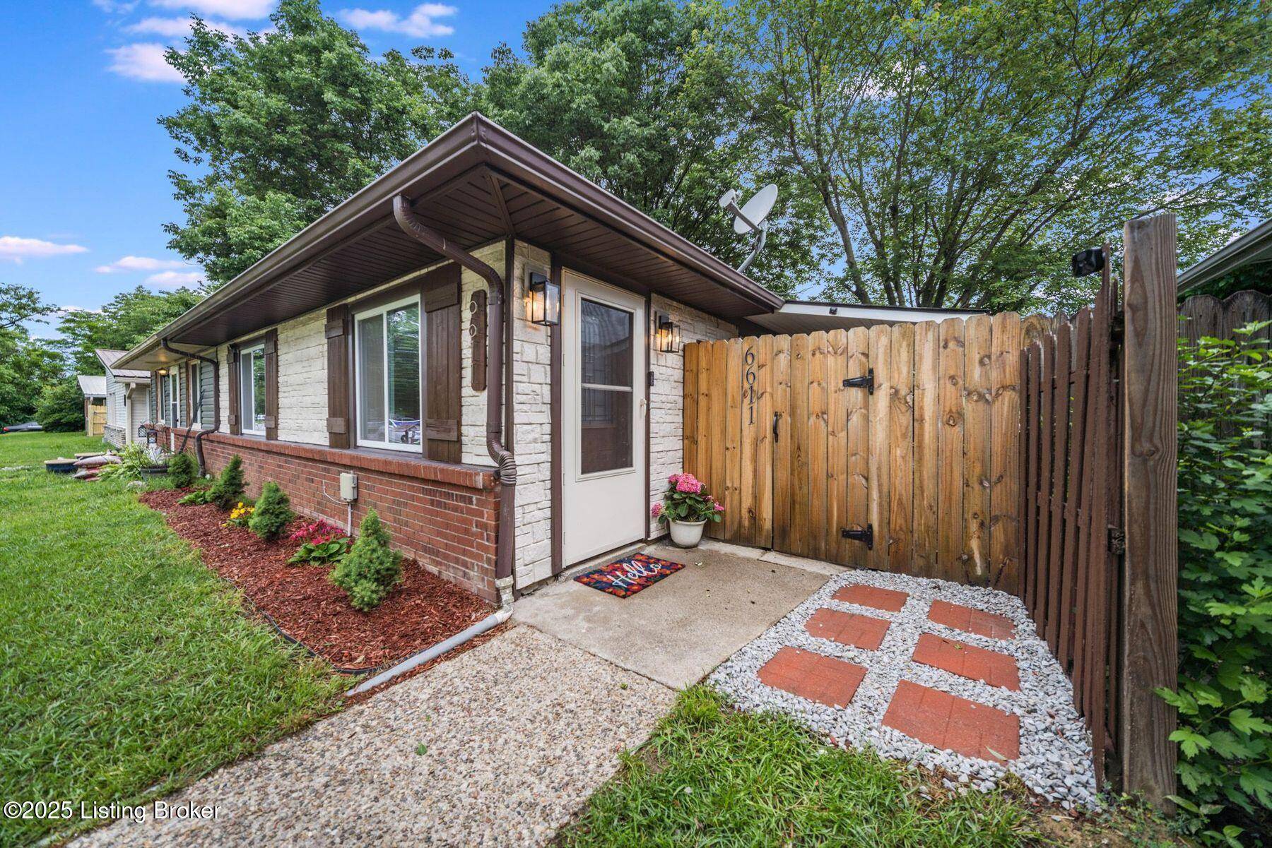 6611 Vandre Ave, Louisville, KY 40228