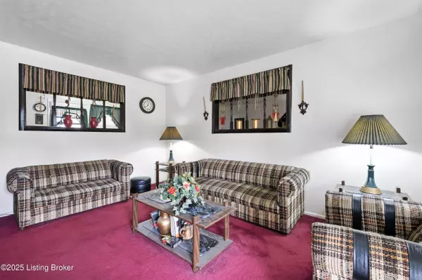Louisville, KY 40272,11003 Thunder Dr