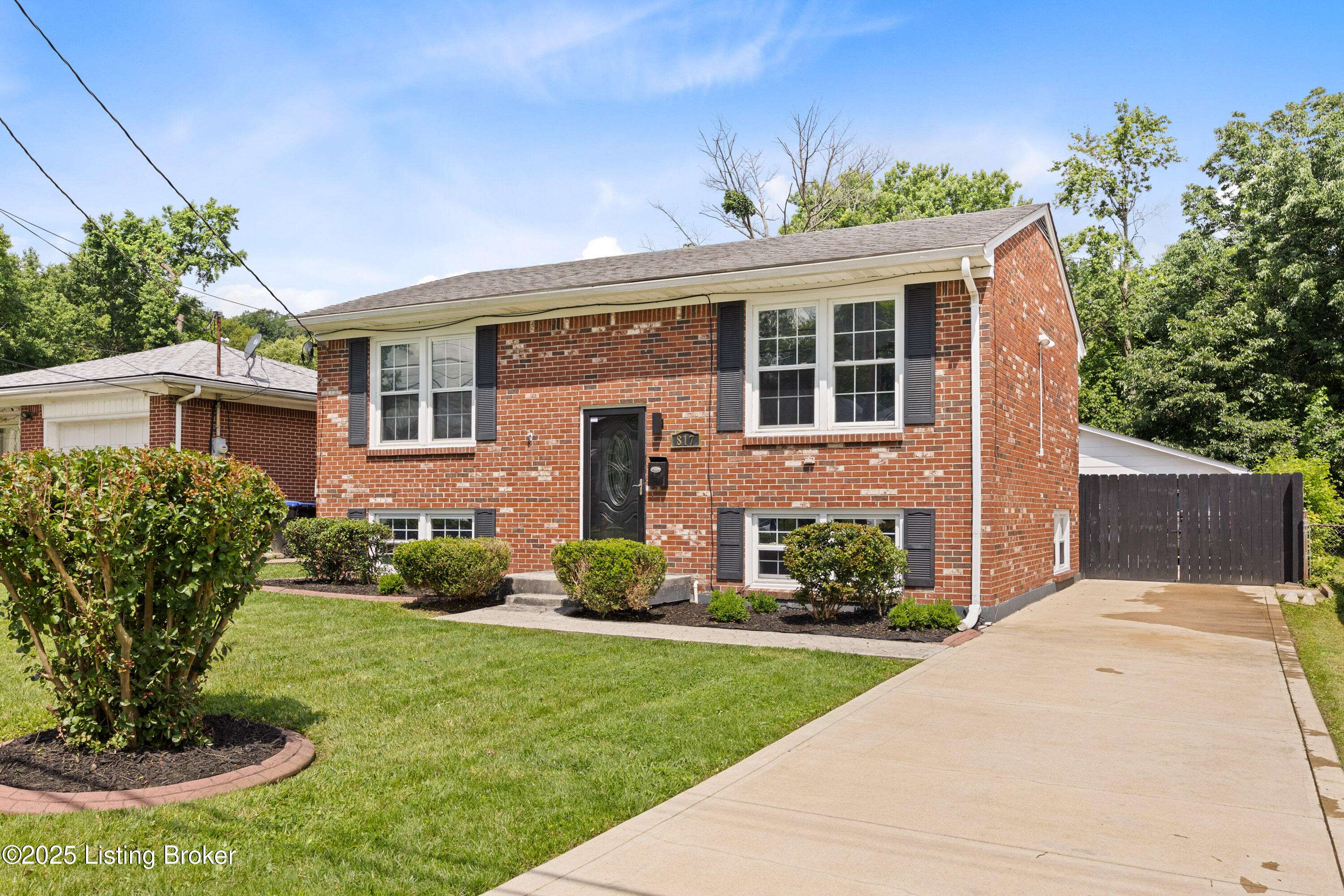 Louisville, KY 40214,817 Iroquois Ave
